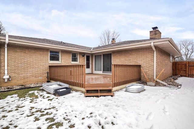 3326 Monarch DRIVE, Racine, WI 53406