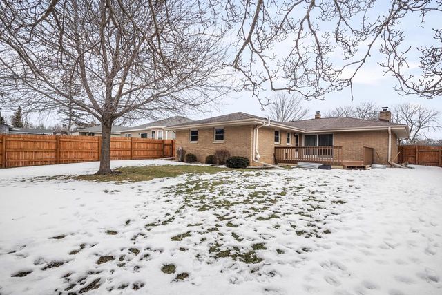 3326 Monarch DRIVE, Racine, WI 53406
