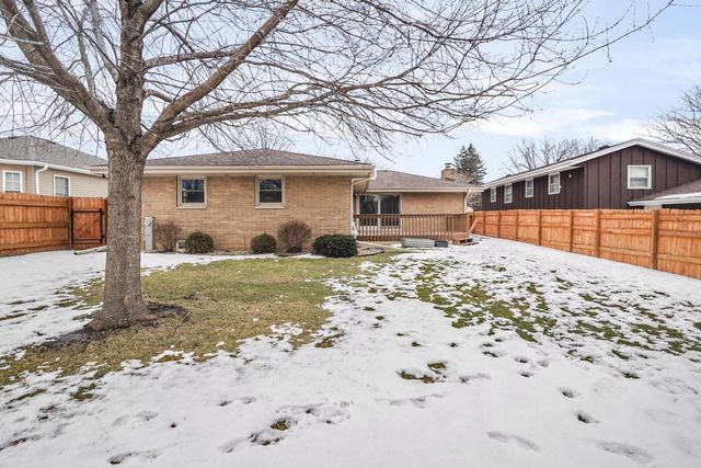 3326 Monarch DRIVE, Racine, WI 53406