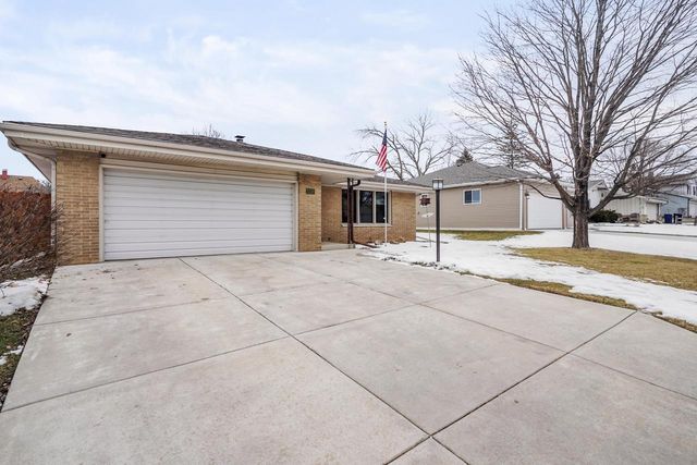 3326 Monarch DRIVE, Racine, WI 53406