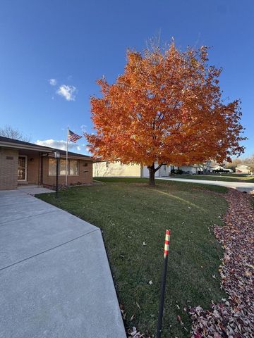 3326 Monarch DRIVE, Racine, WI 53406