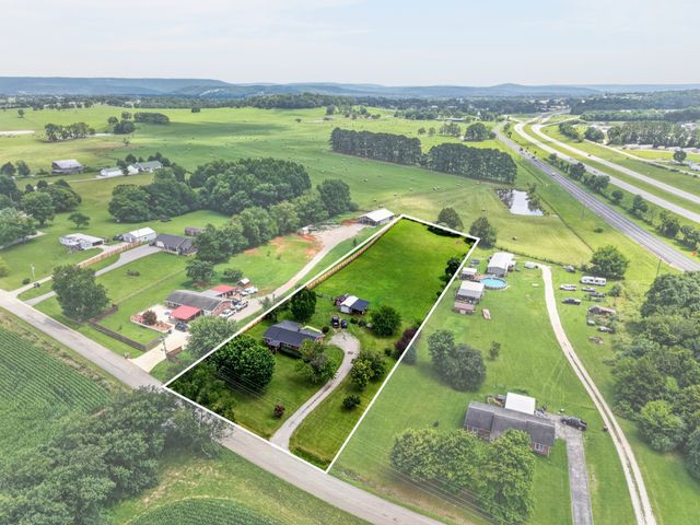 234 Jim Hennessee Rd, Sparta, TN 38583