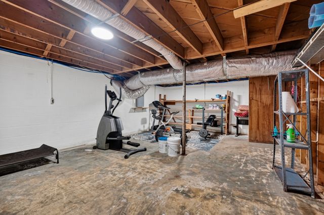 234 Jim Hennessee Rd, Sparta, TN 38583