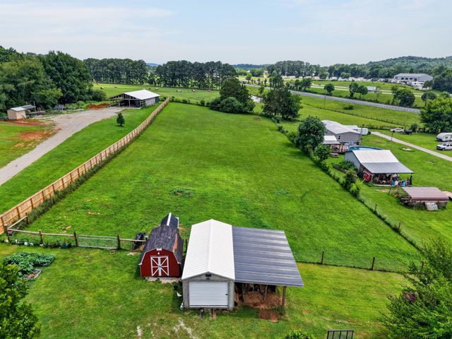234 Jim Hennessee Rd, Sparta, TN 38583