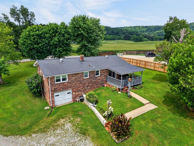 234 Jim Hennessee Rd, Sparta, TN 38583