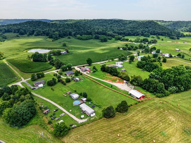 234 Jim Hennessee Rd, Sparta, TN 38583