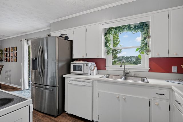 234 Jim Hennessee Rd, Sparta, TN 38583