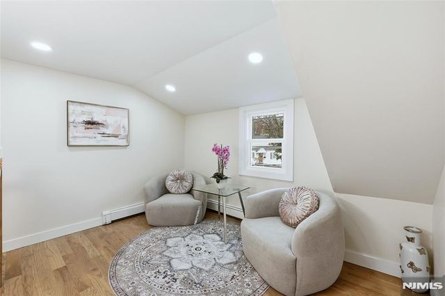 20 Dojean Court, Bergenfield, NJ 07621