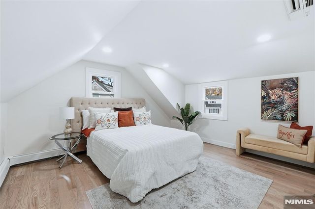 20 Dojean Court, Bergenfield, NJ 07621