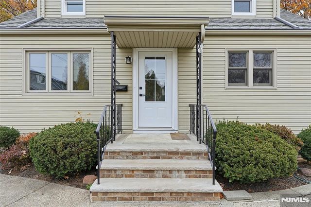 20 Dojean Court, Bergenfield, NJ 07621