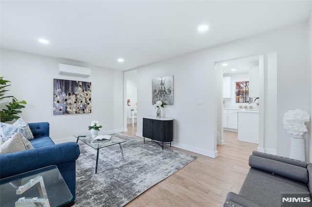 20 Dojean Court, Bergenfield, NJ 07621