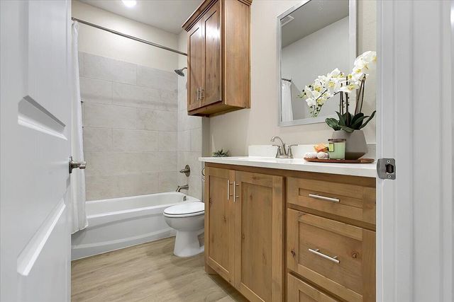 133 Calvin Drive, Wolfforth, TX 79382