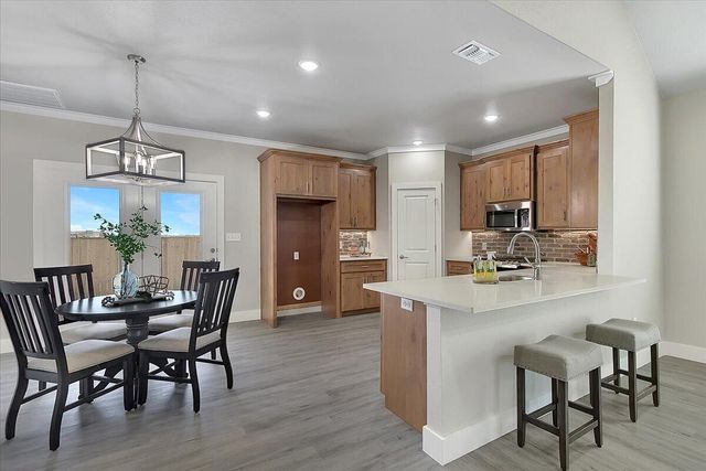 133 Calvin Drive, Wolfforth, TX 79382