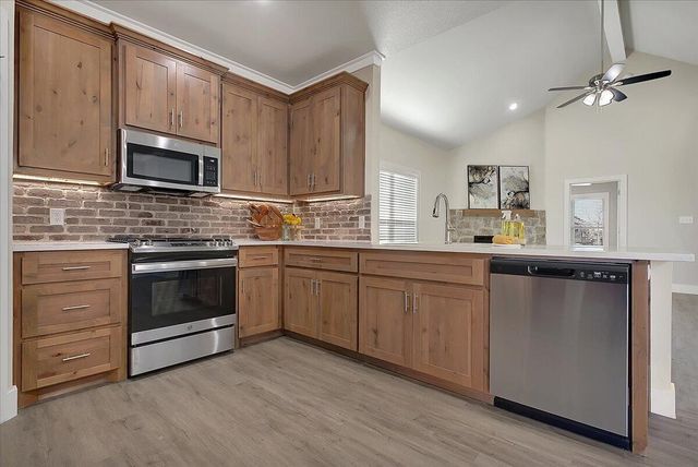 133 Calvin Drive, Wolfforth, TX 79382