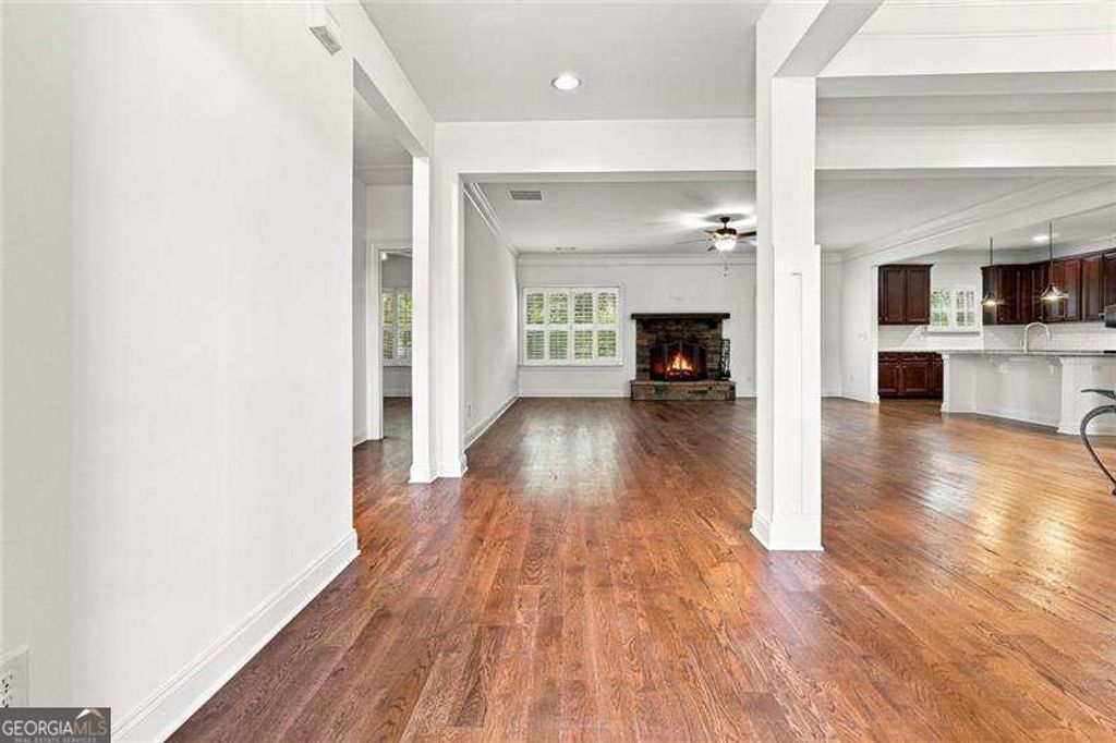 423 Spring Lake Hills, White, GA 30184 — photo 4