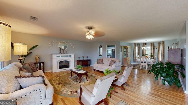 157 Scarlett Ohara Drive, Ailey, GA 30410