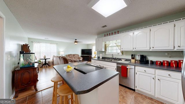 157 Scarlett Ohara Drive, Ailey, GA 30410