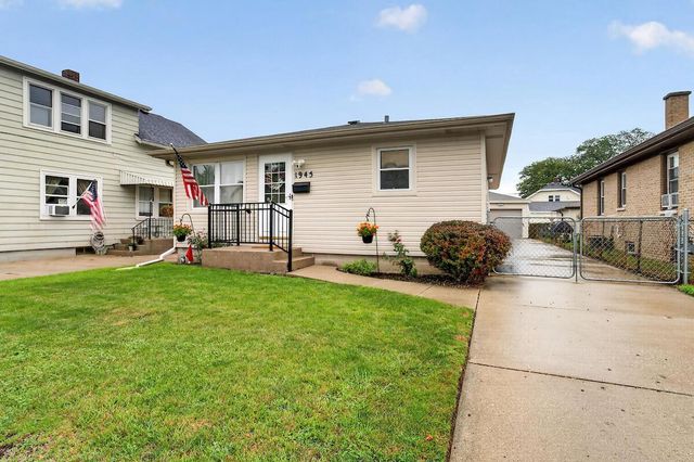 1945 Case AVENUE, Racine, WI 53403