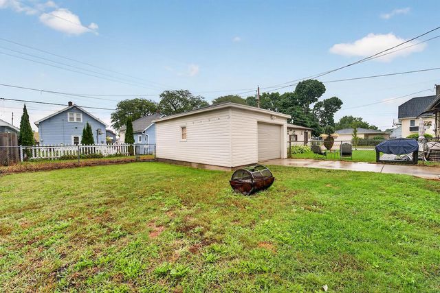 1945 Case AVENUE, Racine, WI 53403