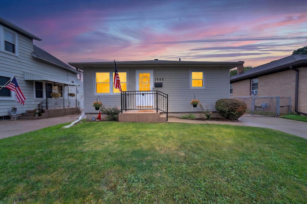 1945 Case AVENUE, Racine, WI 53403