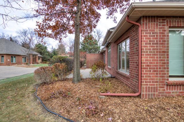 91 Deerwood Court, Hudson, WI 54016