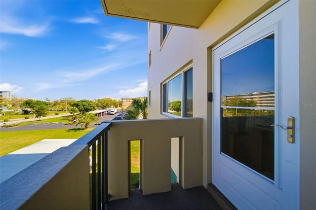 4460 IRONWOOD CIRCLE 301A, Bradenton, FL 34209