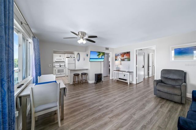 4460 IRONWOOD CIRCLE 301A, Bradenton, FL 34209