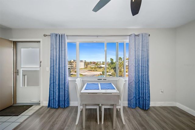 4460 IRONWOOD CIRCLE 301A, Bradenton, FL 34209