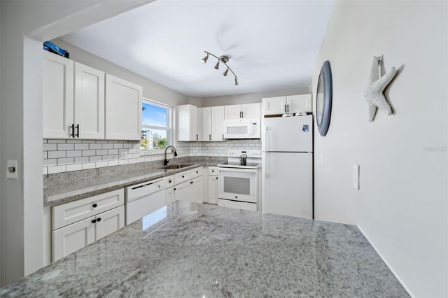 4460 IRONWOOD CIRCLE 301A, Bradenton, FL 34209