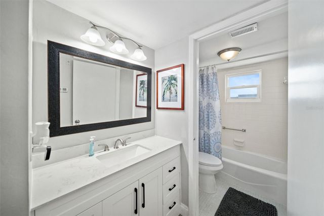 4460 IRONWOOD CIRCLE 301A, Bradenton, FL 34209