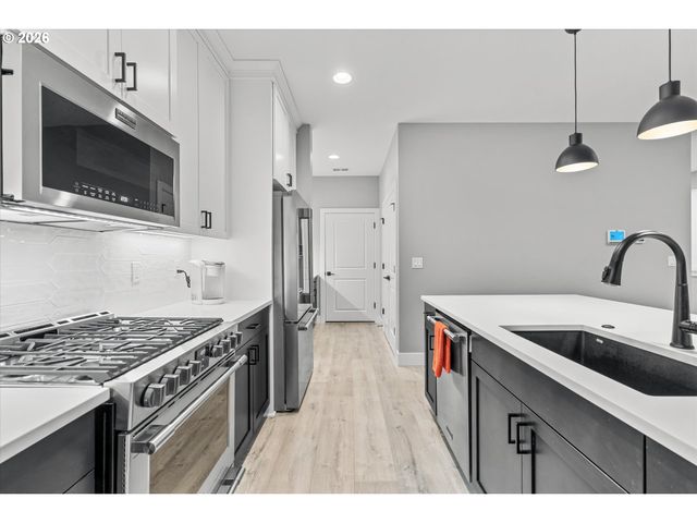 723 Sw 49TH Dr, Gresham, OR 97080