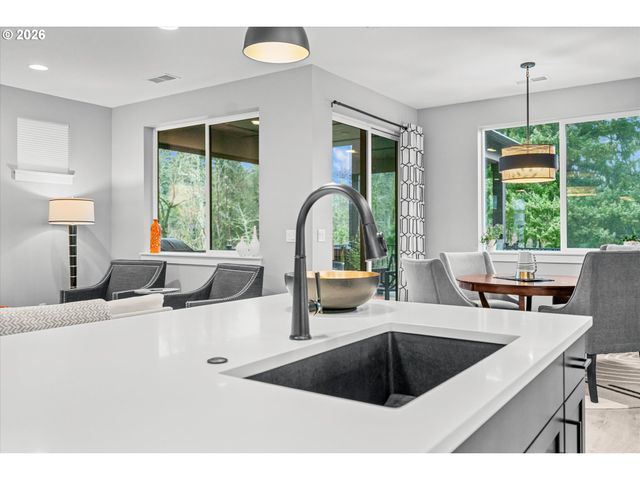 723 Sw 49TH Dr, Gresham, OR 97080