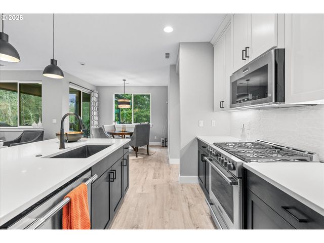 723 Sw 49TH Dr, Gresham, OR 97080