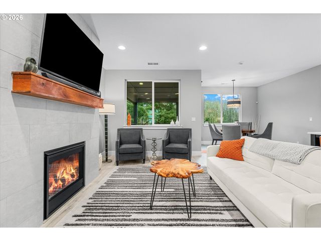 723 Sw 49TH Dr, Gresham, OR 97080