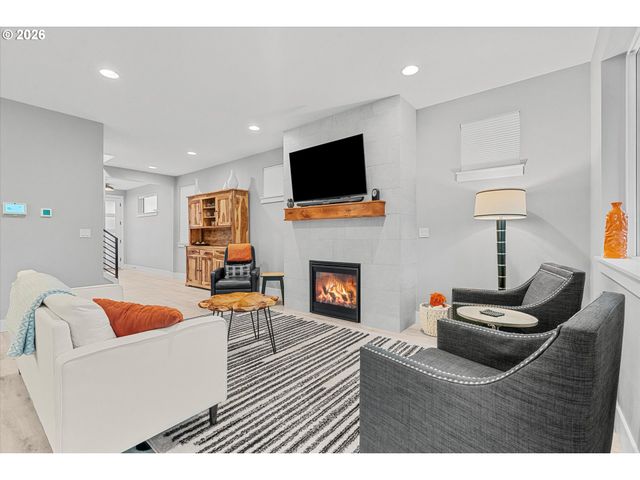 723 Sw 49TH Dr, Gresham, OR 97080