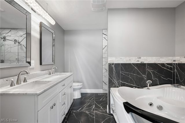 253 Aqua Boulevard, Coventry, OH 44319