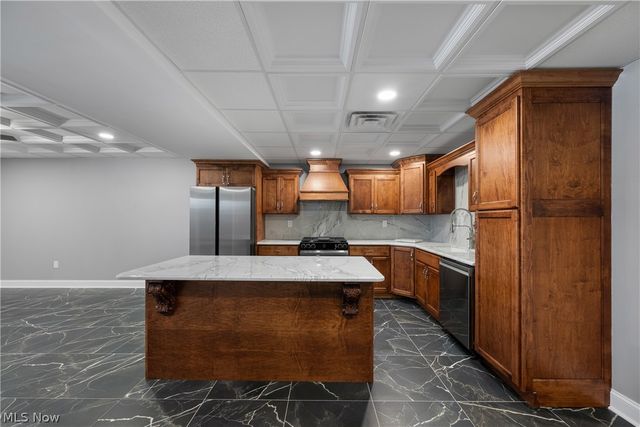 253 Aqua Boulevard, Coventry, OH 44319