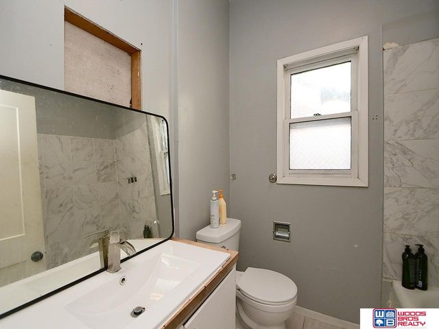 700 S 27th Street, Lincoln, NE 68510