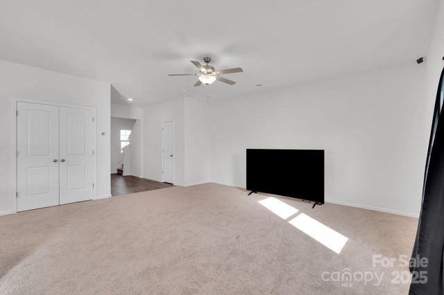 4354 One Mile Way, Charlotte, NC 28215