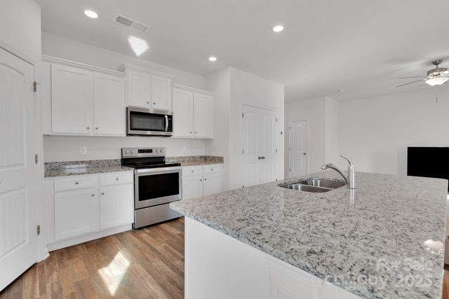 4354 One Mile Way, Charlotte, NC 28215