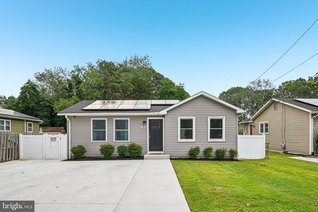 42 FRANKLIN AVE, Villas, NJ 08251