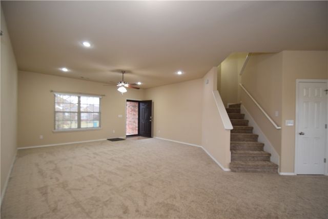 2914 N 14Th Court, Rogers, AR 72758