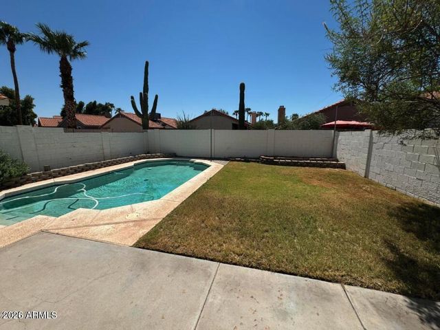 4053 E Woodland Drive, Phoenix, AZ 85048