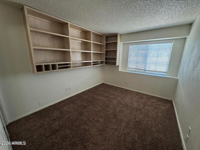 4053 E Woodland Drive, Phoenix, AZ 85048