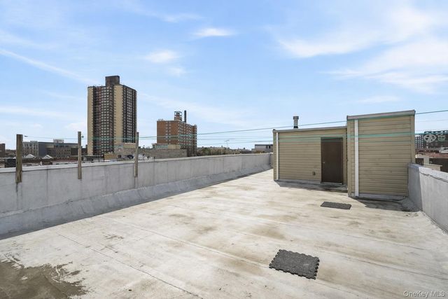 747 E 213th Street, Bronx, NY 10467