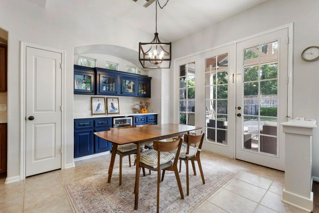 14 Middle Gate Place, The Woodlands, TX 77382