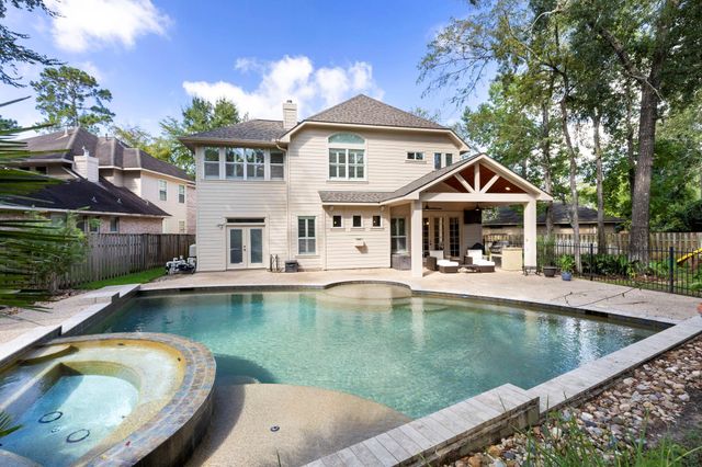 14 Middle Gate Place, The Woodlands, TX 77382