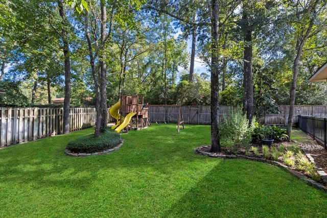 14 Middle Gate Place, The Woodlands, TX 77382