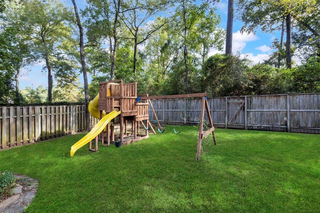 14 Middle Gate Place, The Woodlands, TX 77382