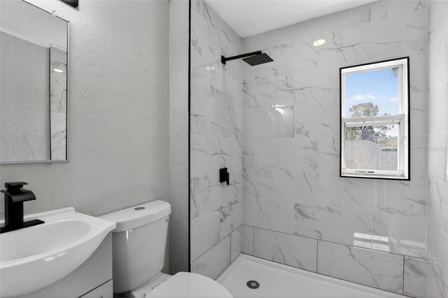 2901 S PALMETTO AVENUE, Sanford, FL 32773